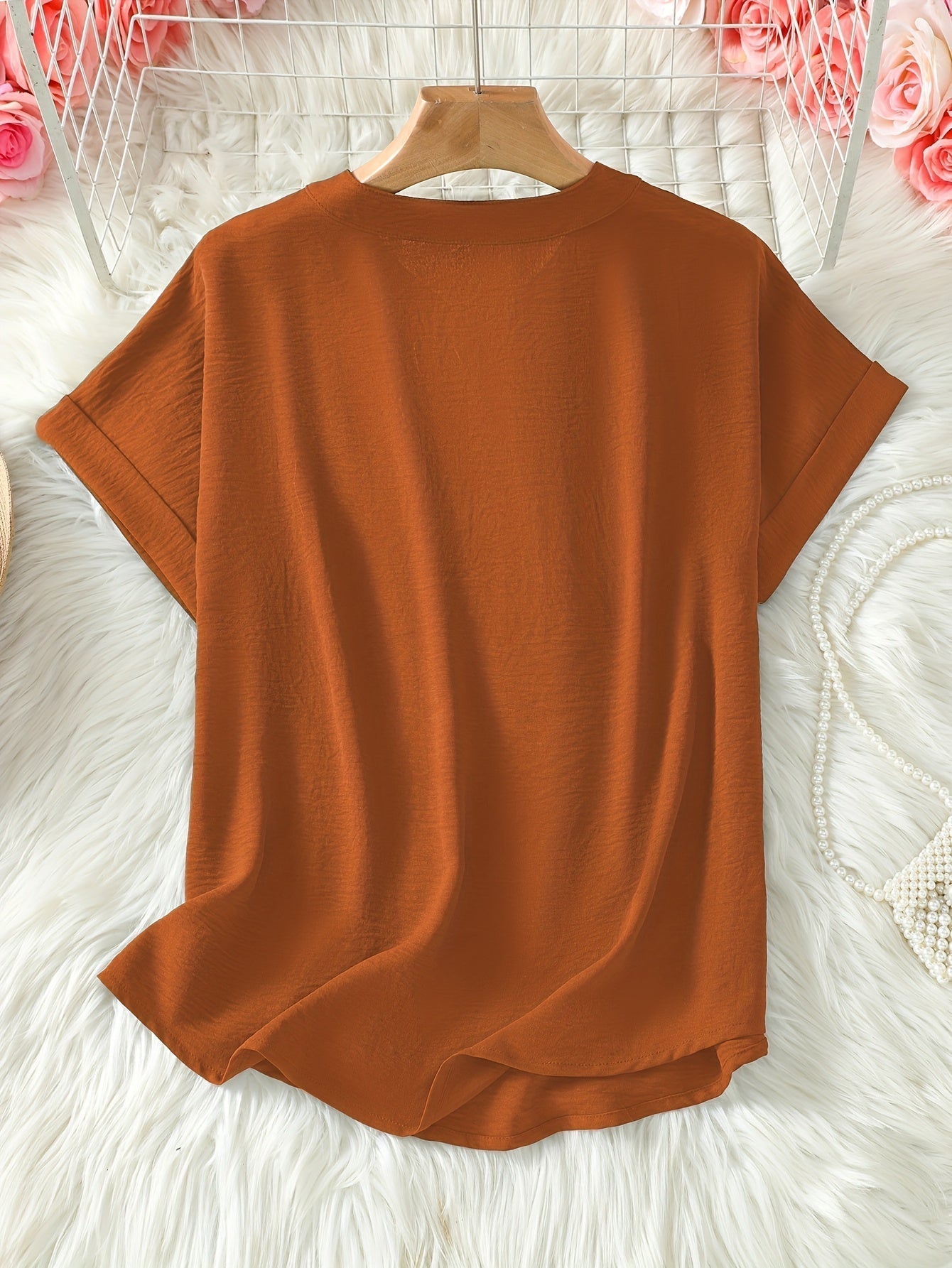 RILEY | RELAXED V-NECK EVERYDAY TEE