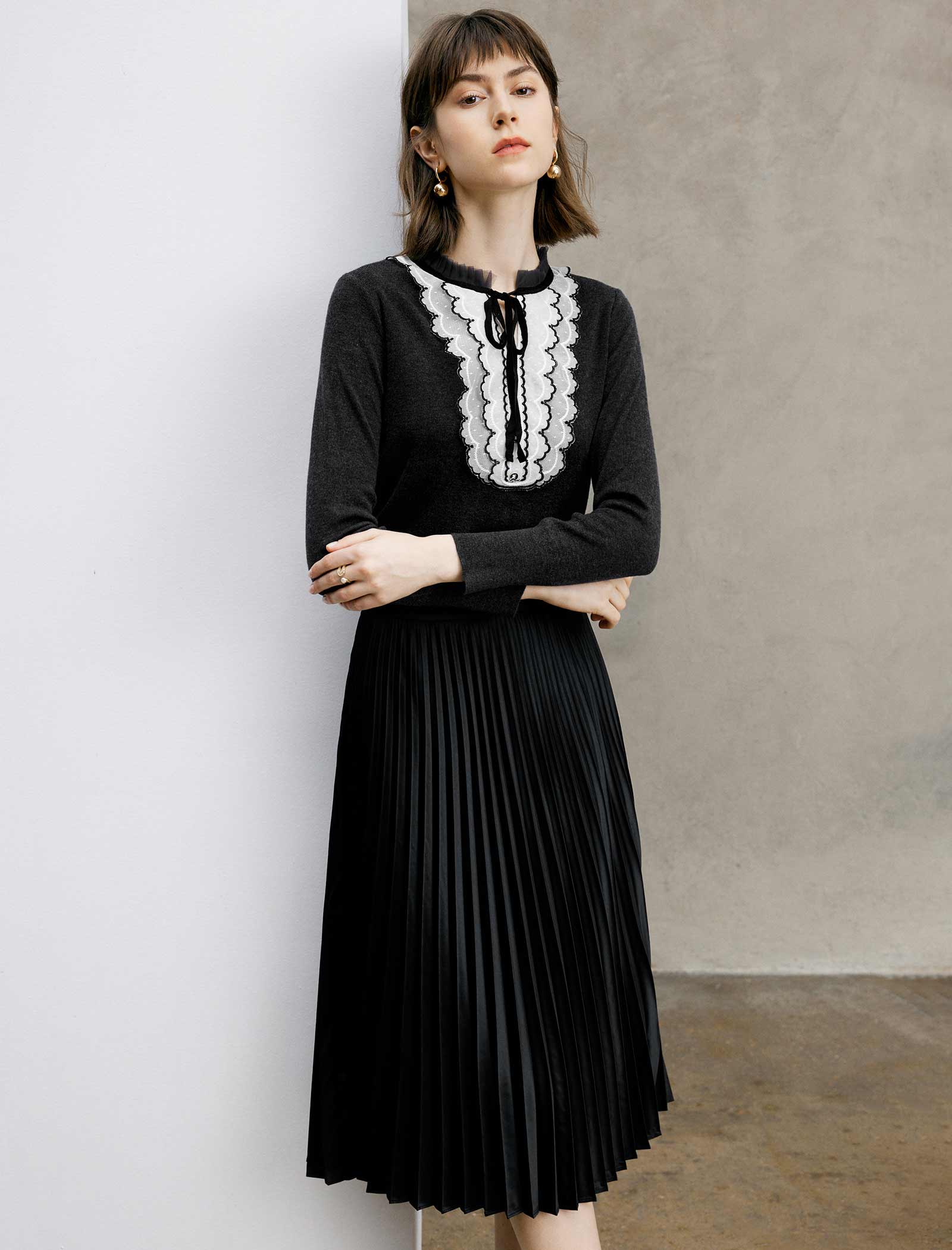 Lace Trim Knit Blouse