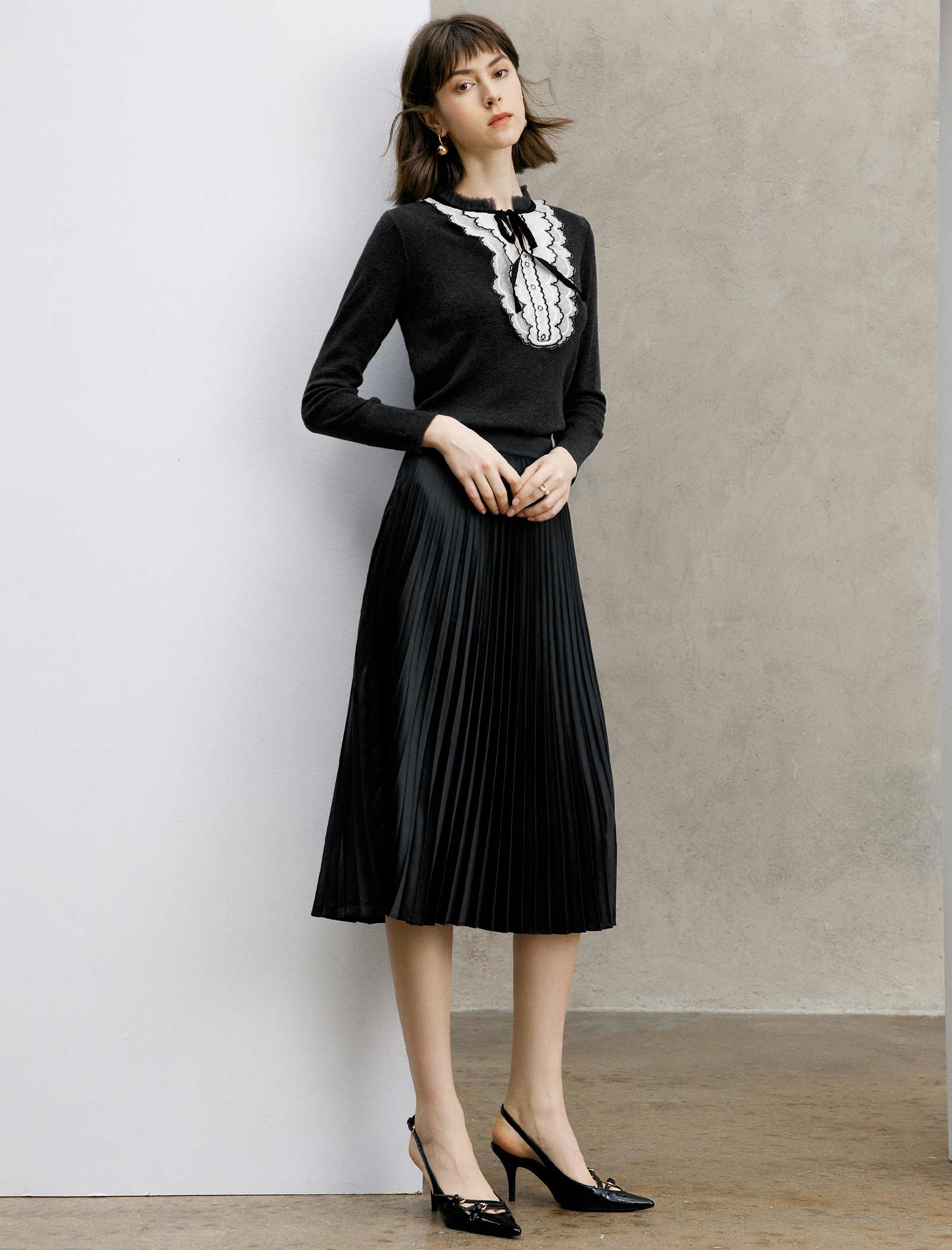 Lace Trim Knit Blouse